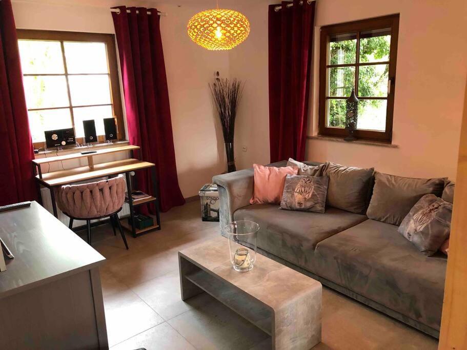 Willkommen Im Casa Felice, Der Wohlfuehl Oase Mit Balkon, 4 Betten Und Homeoffice Platz Aidlingen Exterior photo
